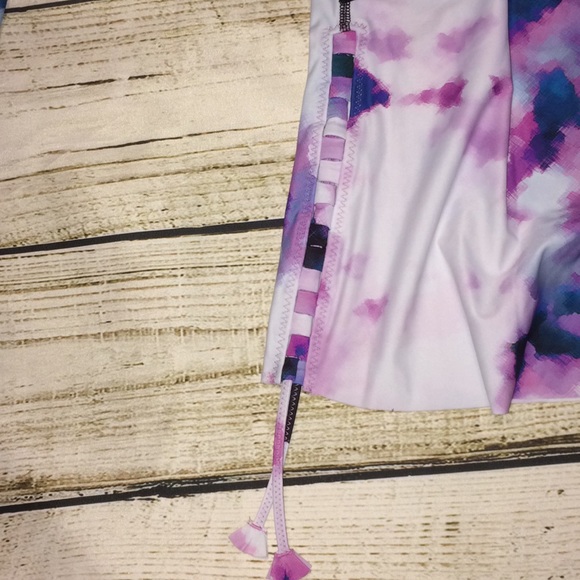 LULULEMON Water Salty Swim Rashguard Water Shirt - Picture 3 of 11